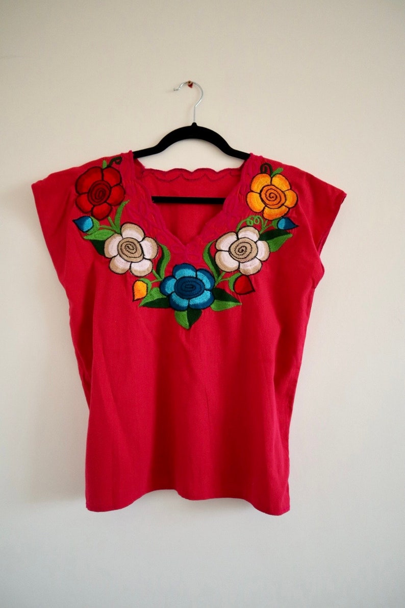 Mexican Floral Blouse, Colorful Mexican Clothing, Mexican Embroidery, Gift for her, woman blouses, Gift under 35, Secret Santa Fuchsia