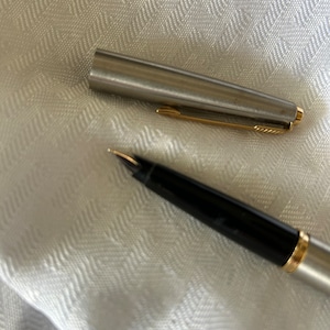 Vintage Parker 45 flighter fountain pen image 4