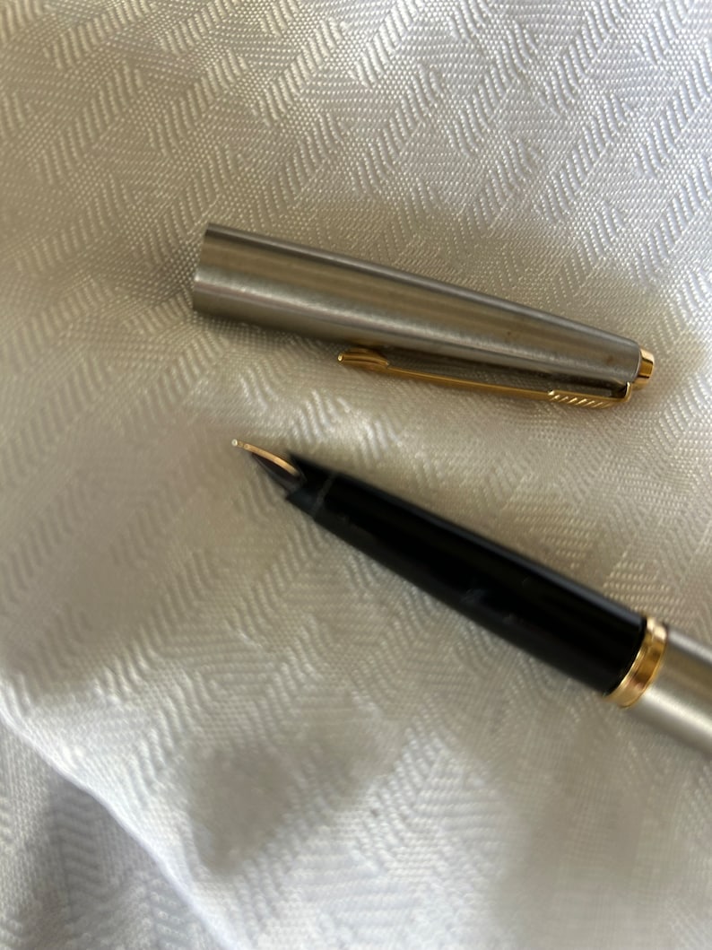 Vintage Parker 45 flighter fountain pen image 4