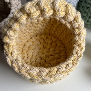 Small crochet basket, with and without handles, modern crochet basket, round 11 cm diameter, Bobbiny image 7