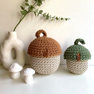 Special crochet basket “Acorn” medium, with lid, Utensilo, Bobbiny, Modern