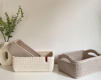 Cesta de almacenamiento rectangular moderna tejida a crochet con base de madera, Bobbiny