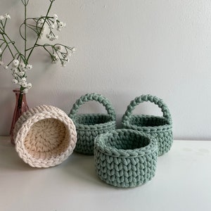 Small crochet basket, with and without handles, modern crochet basket, round 11 cm diameter, Bobbiny image 2