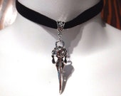 Silver Tone Crow Sugar Skull pendant on Black Velvet Choker Necklace gothic raven charm 7N