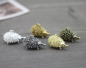 4 breloques pendentifs hérisson : argent antique, bronze, or (24 x 16 x 13 mm)