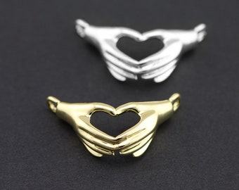4pcs  Gold Plated or Silver Hands with Heart Connector Charms 21x12x6