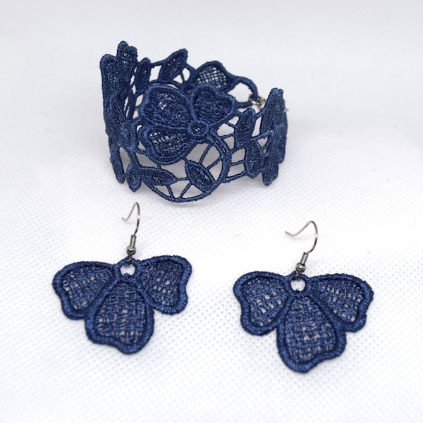 FSL bracelet and earrings set. Machine embroidery designs, freestanding lace.