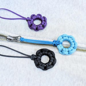 Flower Zipper Charm 4 Inches Long Mini Cord | KYA Paracord Zipper Pull
