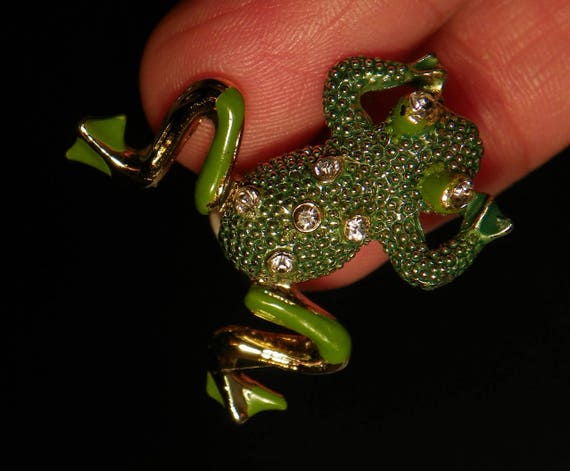ADORABLE Vintage Frog Brooch Gold Tone With Movab… - image 5