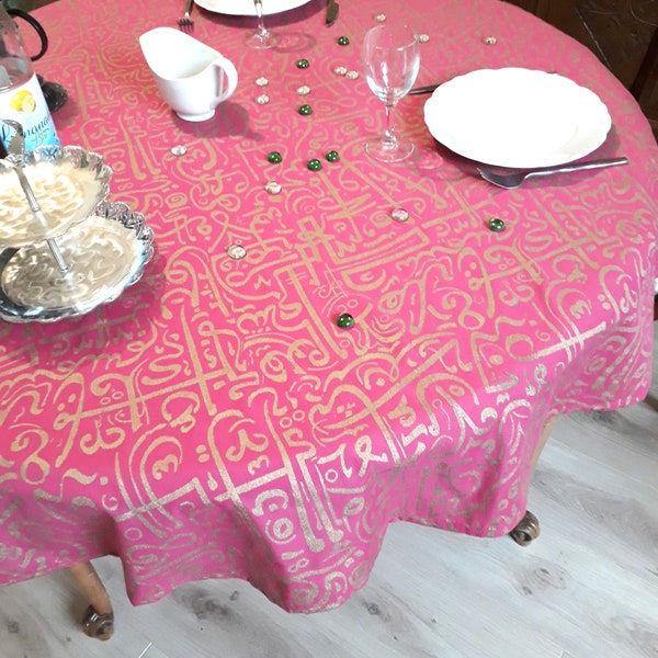 Runde Tischdecke für runden Tisch aus kalligrafischem arabischem Stoff für kleinen Tisch oder Auflage für großen runden Tisch. Mehrere Farben erhältlich