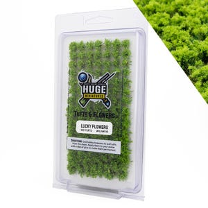 Huge Miniatures Flower Tufts, Lucky Green Static Grass Shrubs for Diorama Dollhouse and Model Bases by Huge Minis – 100 Flower Tufts