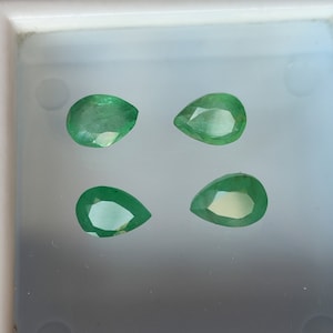 Natural Emerald Gemstone: 7x5 Pear Faceted, Set of 4