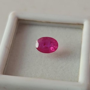 Rubino birmano rosa rossastro, ovale sfaccettato, 7 x 5 mm, da 0,82 ct