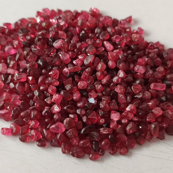 Stunning Natural Burmese RED SPINEL Crystal And Rough Stones 3-6 mm Size Structure Minerals