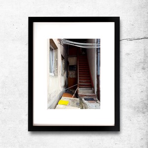 Een andere trap in Radom - Polen - Straatfotografie - Kleurenfotografie - Hedendaagse kunst - Fine Art Print - Urban Decay