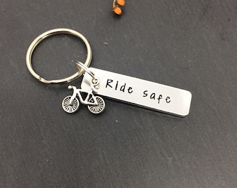 Porte-clés Je t'aime, cadeau personnalisé, cadeau de Saint-Valentin, cadeau pour mari, cadeau cyclisme, cadeau d'anniversaire, cadeau petite amie