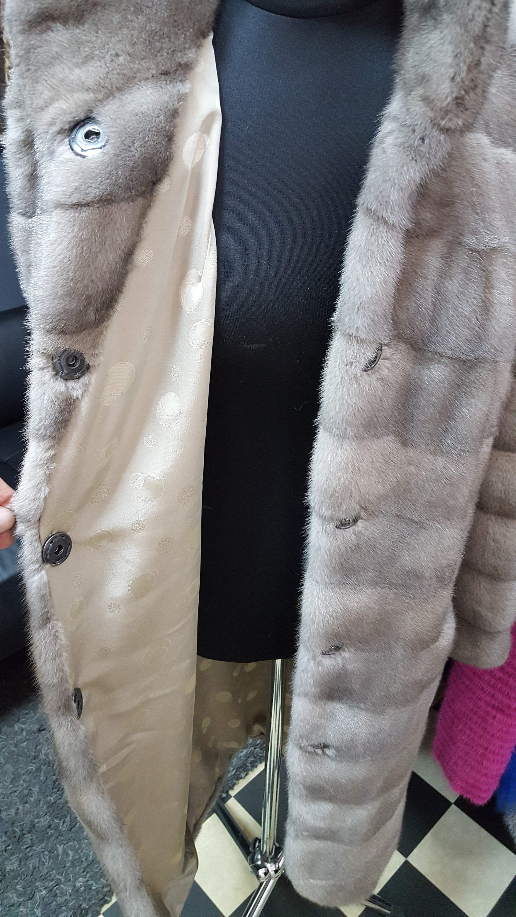 グレーのミンクの毛皮のコート、毛皮のコート、ミンクの毛皮、冬の