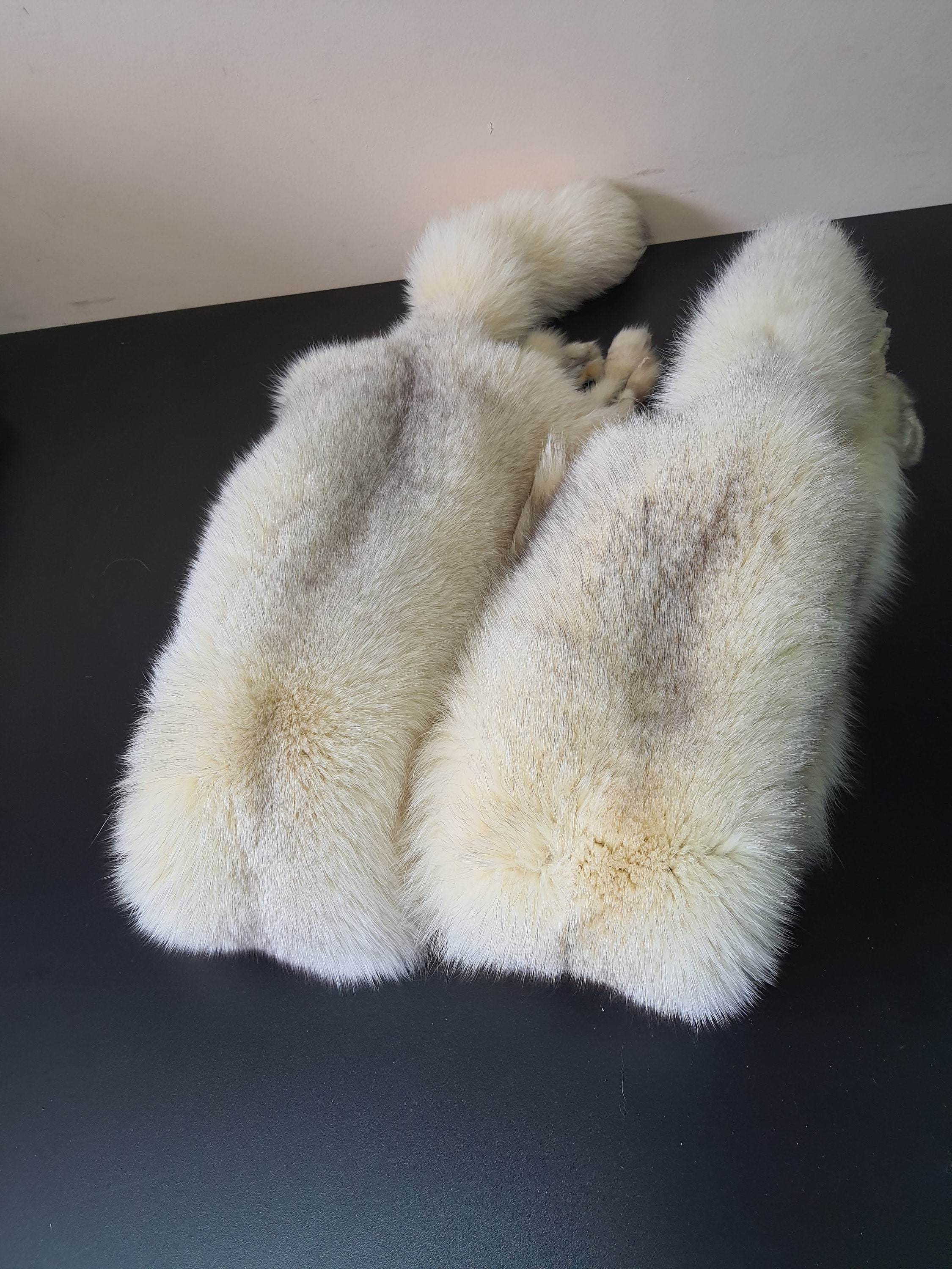 黄色いキツネの毛皮、キツネの毛皮、毛皮、本物の毛皮、本物のキツネの