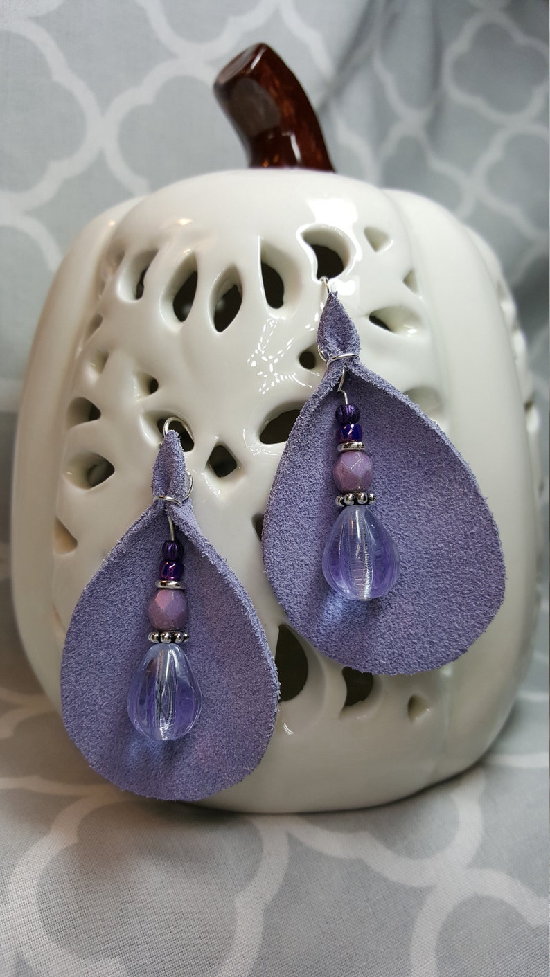 Puddle Hoop Earrings in Lilac