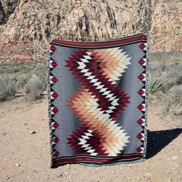 Tribal Totem Majesty Quilted Blanket NCU0DK1600