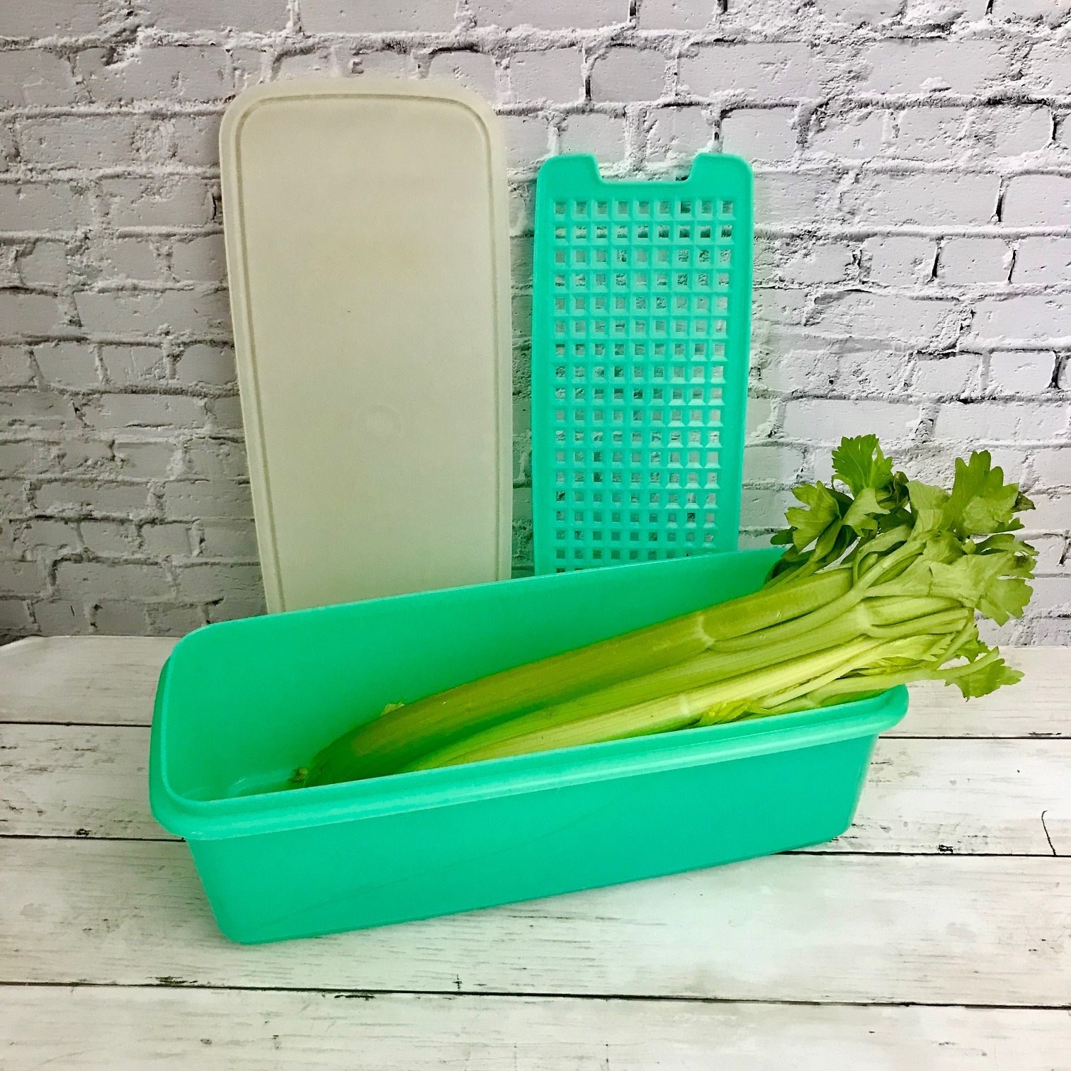 1970S Vintage Tupperware Celery Keeper - Small 2 Pc Plastic Green Set  Vegetable Crisper Romaine Lettuce Kitchen Food Storage Gift - Yahoo Shopping