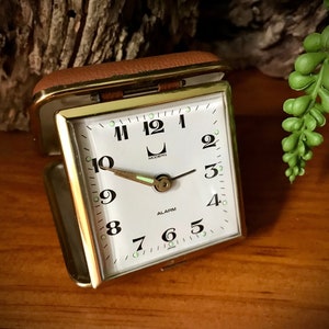 Glow in the Dark Made in Japan Réveil de voyage Brown Case Original Box Working Jan-May Toronto Moderne