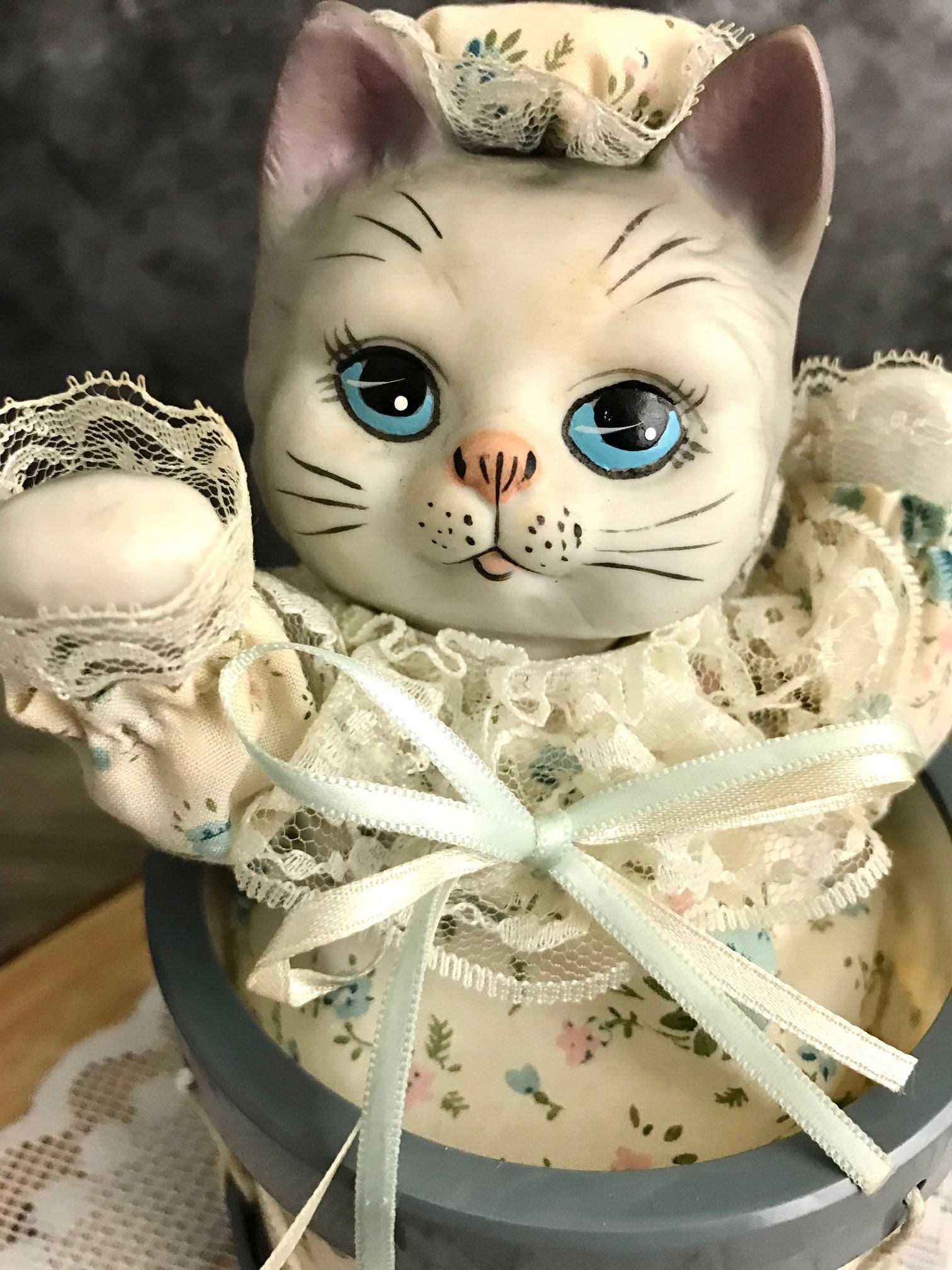 Moving Ceramic Cat in Drum Music Box Grey Gray Tabby Blue