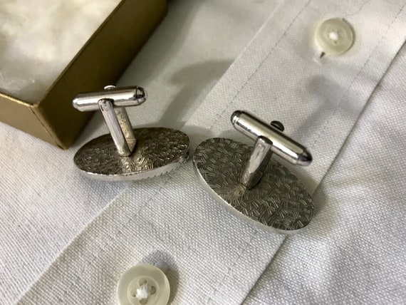 Assorted Lot of Cufflinks Tuxedo Cufflink and But… - image 7