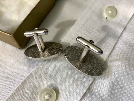 Assorted Lot of Cufflinks Tuxedo Cufflink and But… - image 7