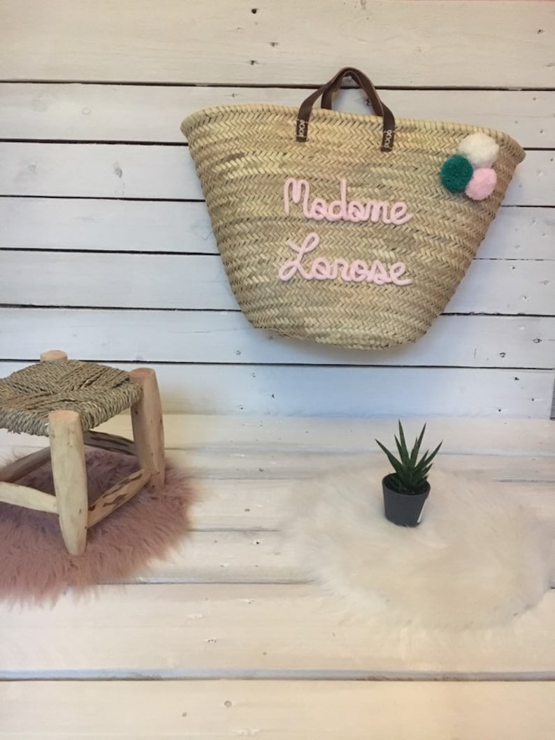 Basket with 3 TASSELS to customize