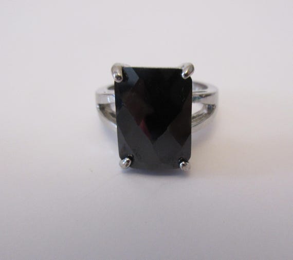 Vintage Solid Sterling Silver Ring With Black Sto… - image 1