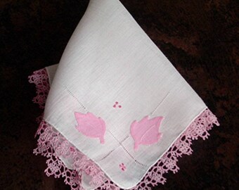 Batiste Handkerchief Vintage Fine Sheer Lawn Hankie Fine Pink Hand Tatted Edge Pulled Thread Appliques Hand Rolled Hem Fine Hand Work 1940s