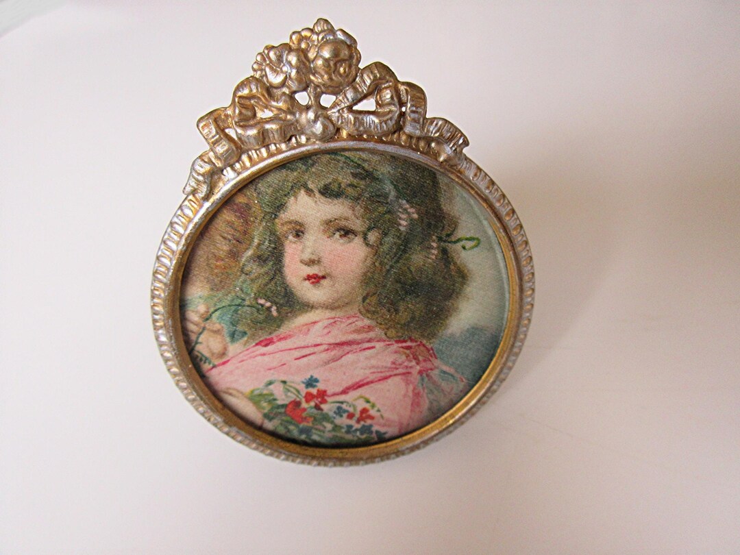 Small Antique Frame, Round Frame With Easel Back Stand - Etsy