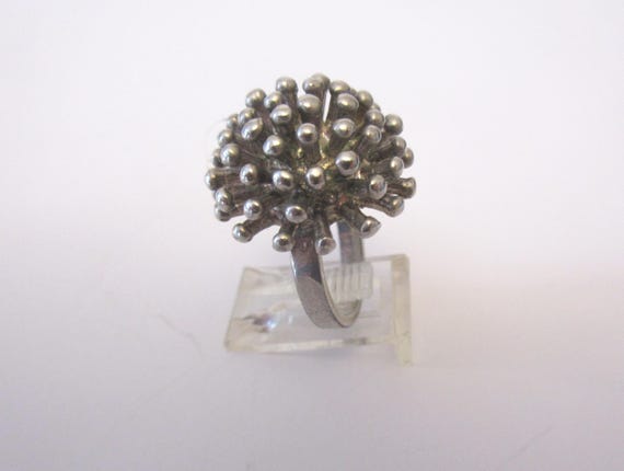 Vintage Solid Sterling Silver Ring, Has Spikes Li… - image 3