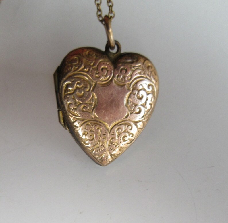 Antique Heart Locket Etched Gold Filled Locket