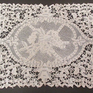 Antique Pointe de Venise Placemat, Hand Made Needle Lace Placemats Centerpieces Or Doilies C1920&#39;s