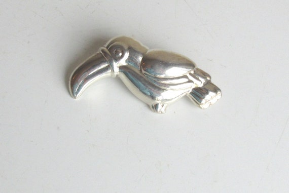 SilverToucan Pin Solid Silver Toucan Sterling Silver Bird Pin Toucan Jewellery Silver Bird Brooch