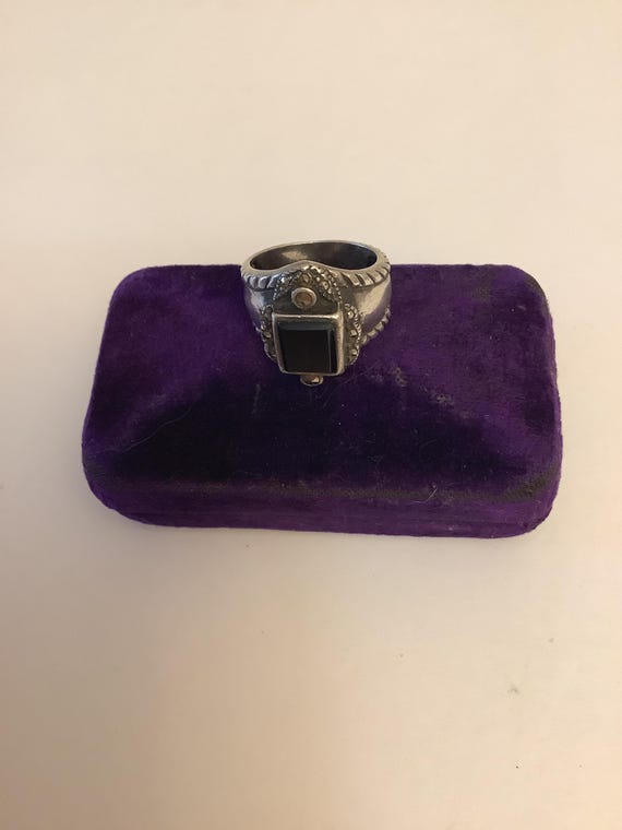 Solid Sterling Silver Ring With Onyx Central Ston… - image 8
