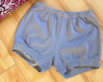 Iyengar Yoga-Shorts – Damen + Herren, Yoga-Hose im Pune-Stil – gemütliches Grau