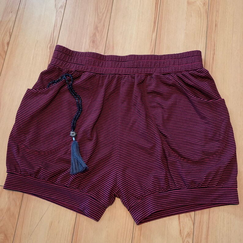 Brick Red Pinstripe Pune Style yoga shorts with Pockets Women/'s + Men/'s, Iyengar Yoga Pocket Shorts -