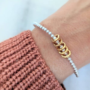 20 | 30 | 40e | 50e | 60e | Bracelet d'anniversaire en argent sterling pour les 70e ou 80e ans | Cadeaux d'anniversaire pour elle | Carte de message personnalisée GRATUITE
