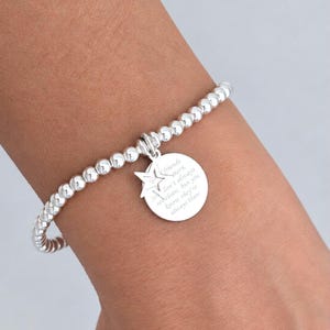 Pulsera de la amistad de plata de ley: dije de estrella, tarjeta personalizada.
