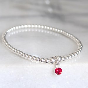 Sterling Silber Juli Rubin Birthstone Perlen Armband oder Ohrringe | Juli Geburtstagsgeschenk für Damen & Frauen | FREIE personalisierte Mitteilungs-Karte