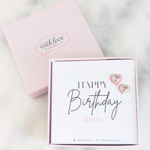Boucles d'oreilles coeur en cristal rose | Boucles d'oreilles cadeau pour elle | Bijoux joyeux anniversaire, cadeau d'anniversaire | Carte de message personnalisée GRATUITE