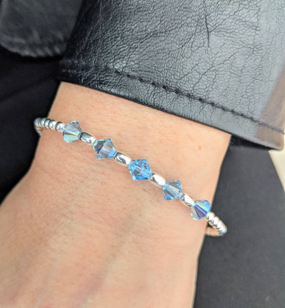 Celian's murmur. Blue- Teal Stone, white crystal, aquamarine, fishtail  crystal bracelet - Shop catchild Bracelets - Pinkoi