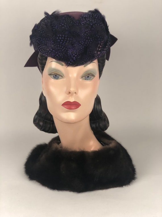 Beautiful 1940s Purple Felt and Feather Tilt Hat W