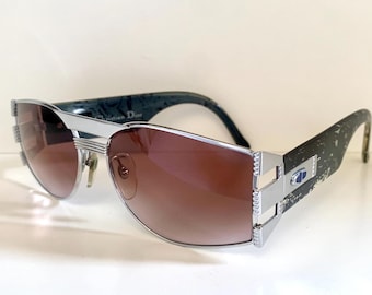 Christian Dior Vintage Sunglasses - 80s 2562 silver mask frames