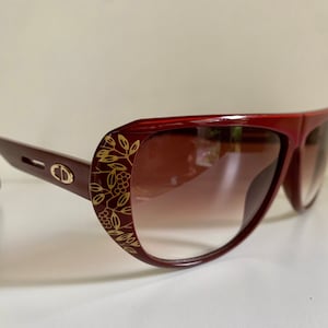 Christian Dior Vintage Sunglasses - 2421 80s dark red mask frame
