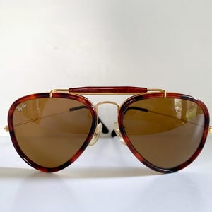 Ray Ban B&L USA vintage sunglasses, 62mm Traditionals W0743 aviators, tortoise shell and gold arista frame