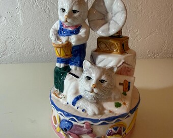 Heritage Mint Ltd Playing Around Cat Music Box Plays In the Mood Ceramic Vintage